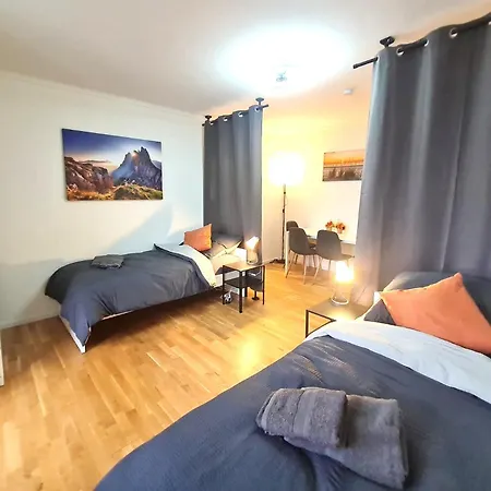 Apartment Moderne Mit Balkon Und Anbindung